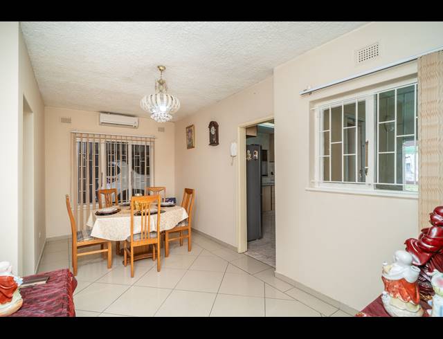 4 BEDROOM HOUSE FOR SALE IN SYDENHAM